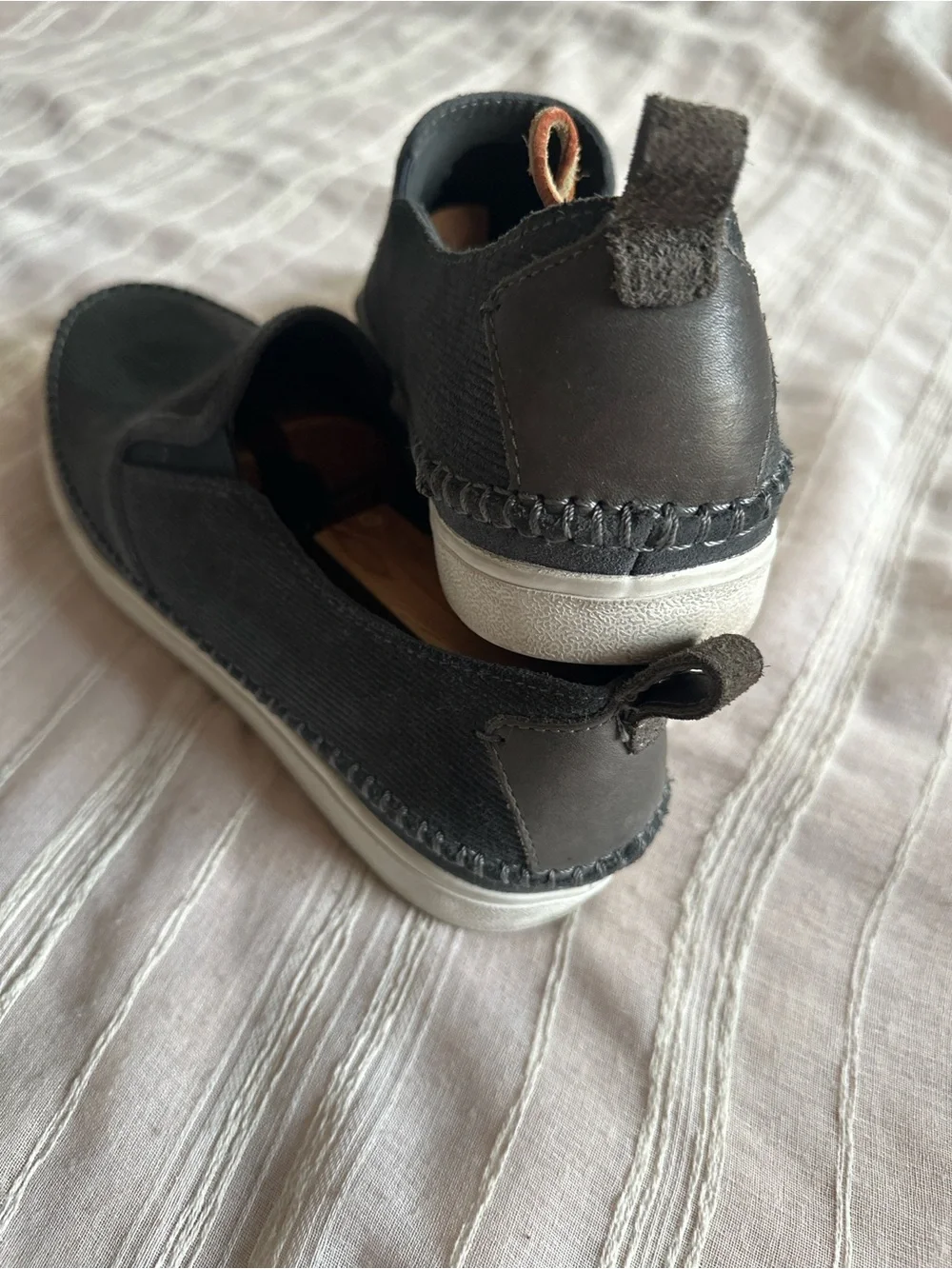 CLARKS Kessell Slip Dark Grey Corduroy Moc Toe Slip On Sneakers Men's | 12